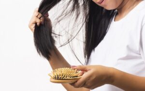 Lee más sobre el artículo Caída del cabello en otoño