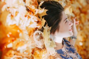 Lee más sobre el artículo Caída del cabello en otoño ¿Debes preocuparte?